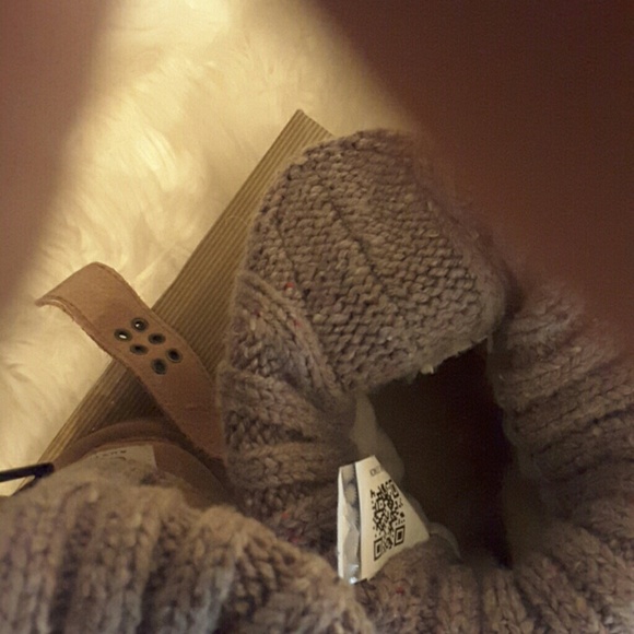 COPY - Ugg W Cambridge w/CHE genuine fur - Picture 8 of 8